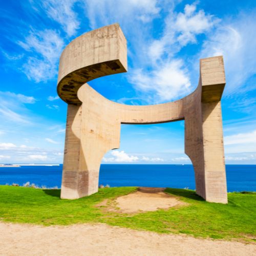 Elogio del Horizonte monument located in Gijon, Spain, featuring a striking design against the coastal backdrop.