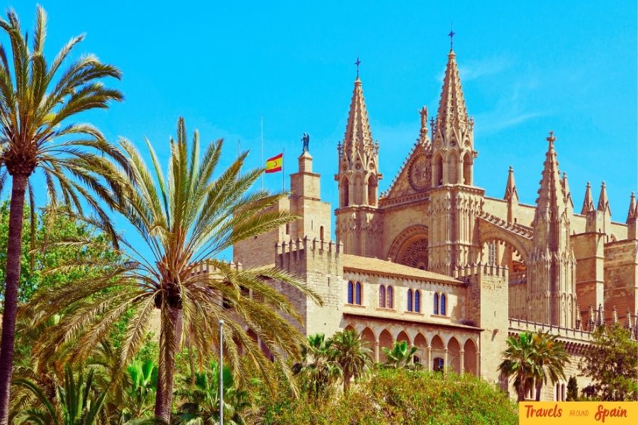 Palma Cathedral in Mallorca, a stunning Gothic landmark and one of the best places to visit in Spain for first-time travelers.