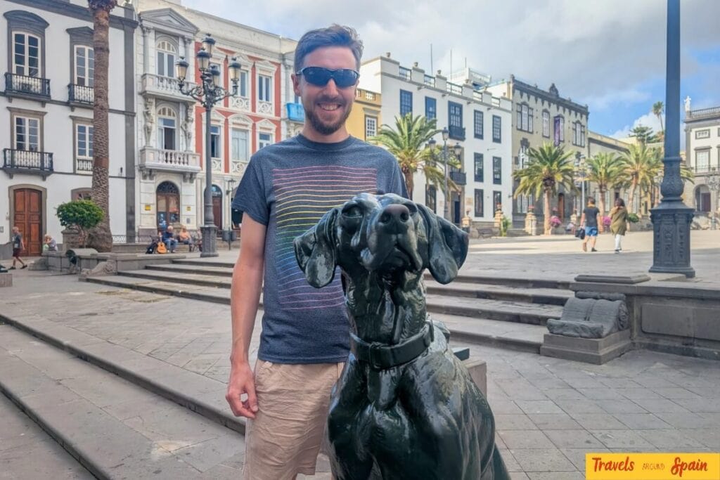 Famous bronze dog statues Plaza Santa Ana Las Palmas landmark