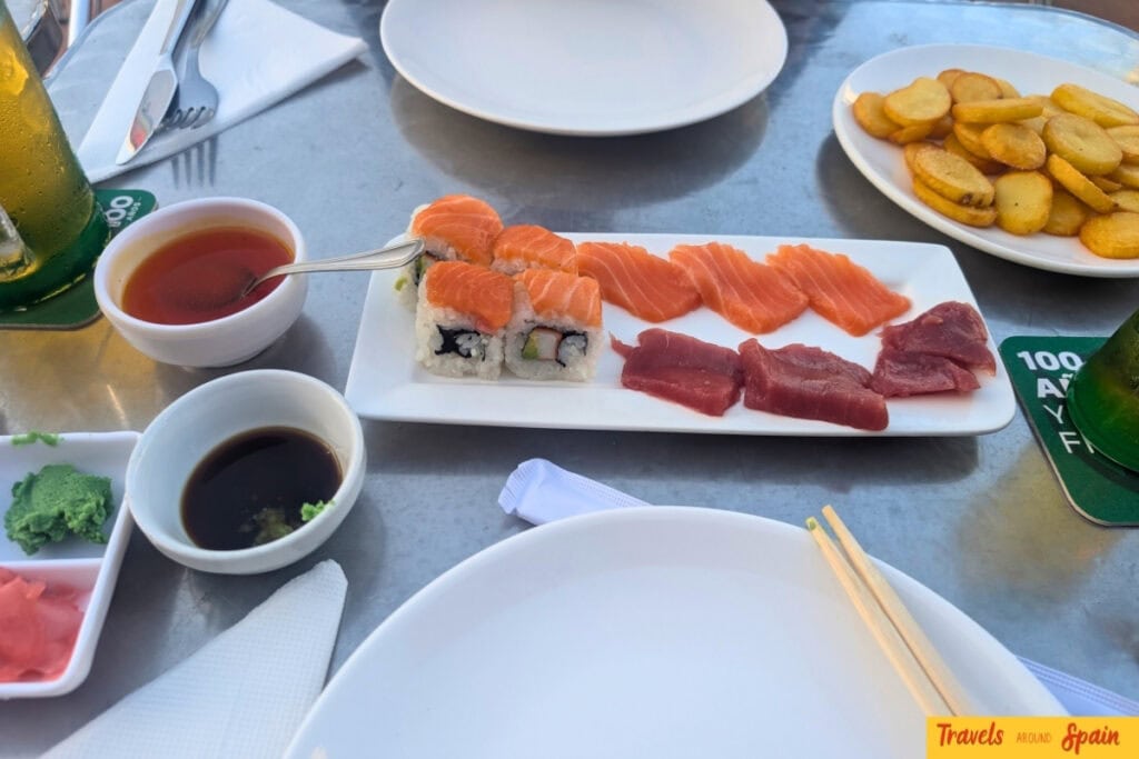 Fresh salmon and tuna sushi at Innovador Restaurant Maspalomas
