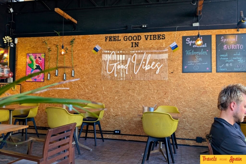Relaxed interior of Good Vibes restaurant in Maspalomas with street food fusion concept