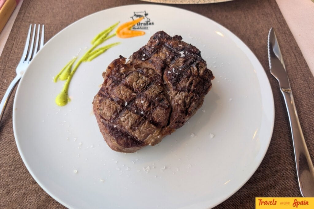 Perfectly cooked medium steak at Las Brasas restaurant in Maspalomas Playa del Inglés