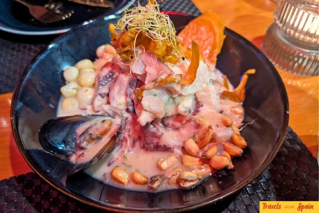 Fresh ceviche with seafood, corn and Peruvian flavours at Casa Perú in Sitges.