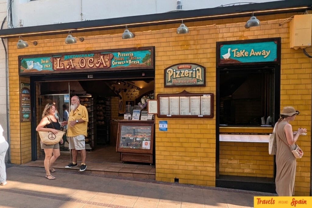 Exterior of La Oca rotisserie chicken restaurant on Carrer de les Parellades in Sitges.