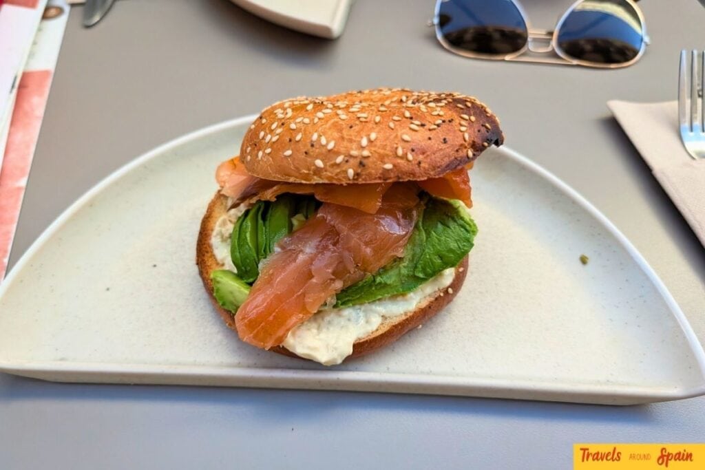 Smoked salmon bagel served at a brunch café in Valencia.