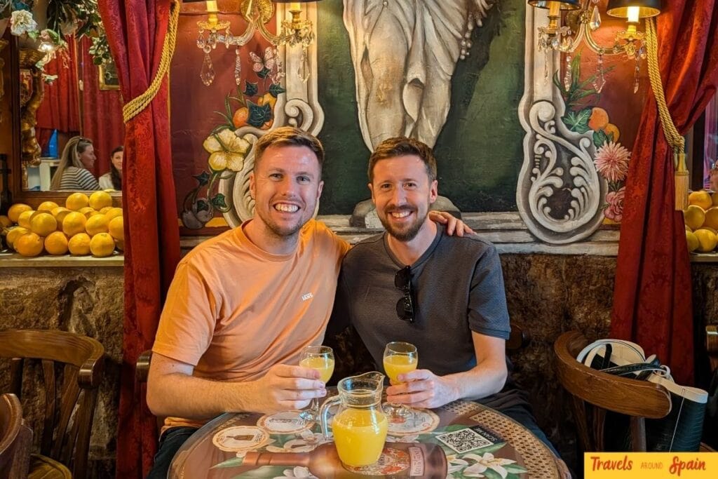 Agua de Valencia at Café de las Horas in Valencia