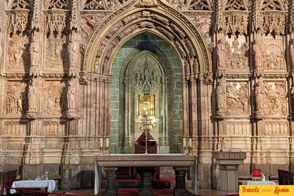 Chapel of the Holy Grail inside Valencia Cathedral